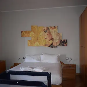 larch-comfortrelax-nice-stay-di-via-palmieri.it-lombardy.com/