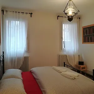 mario-apartment-fondamente-nove-2-5201.hotelinveneto.com/